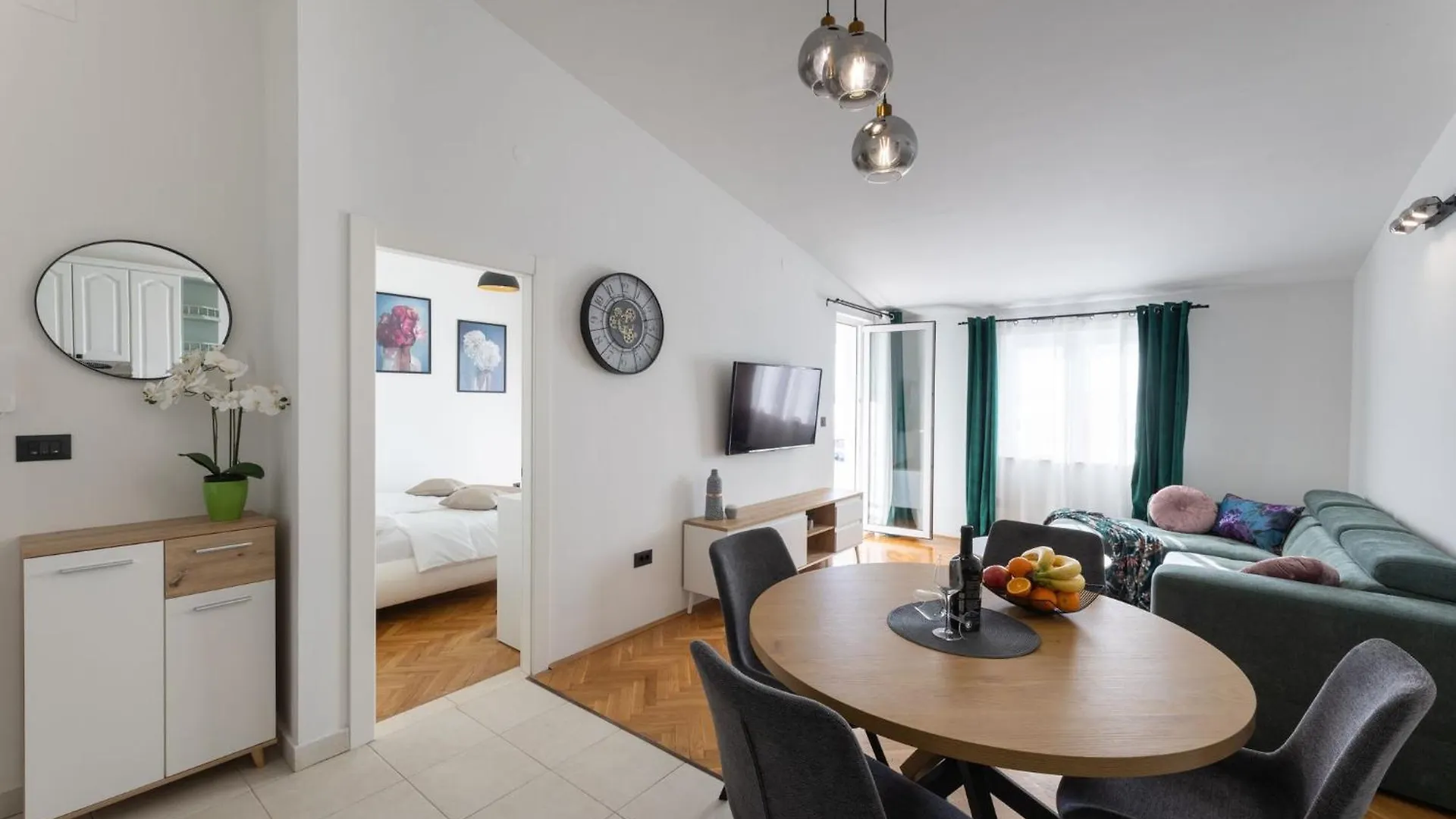 Apartment With A Sea View Kastela