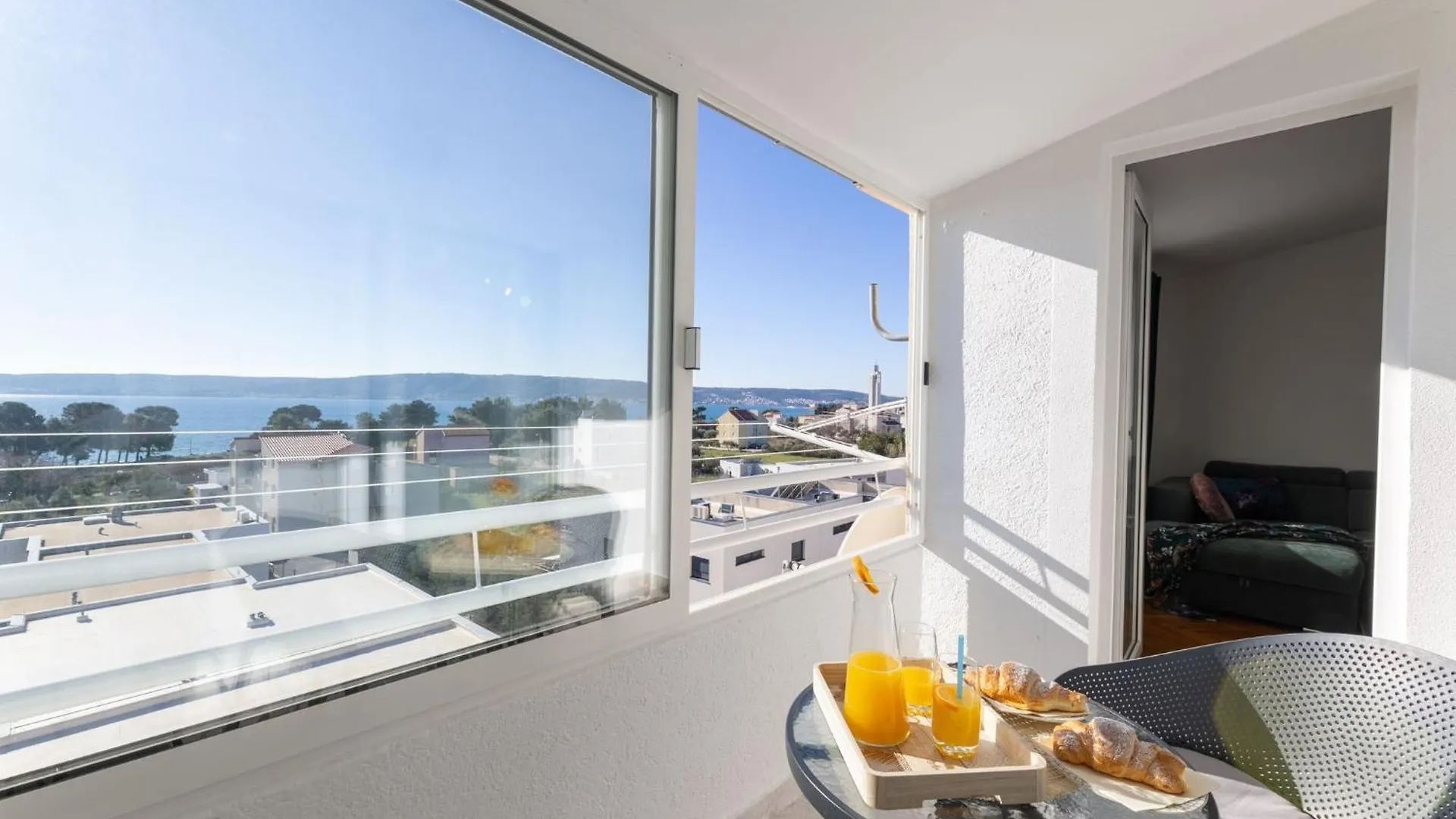 Apartment With A Sea View Kastela